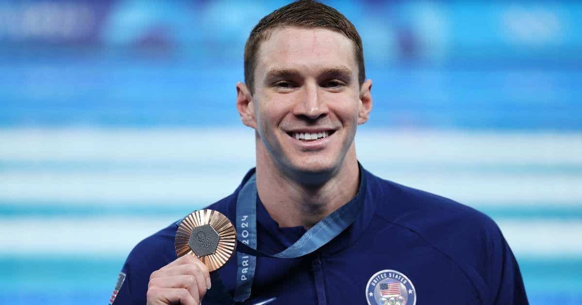 Olympian receives a heartwarming surprise from his wife moments after winning a bronze medal