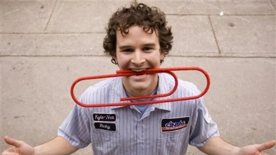 Meet Kyle MacDonald, American man who used a red paperclip to own a house worth $50,000.