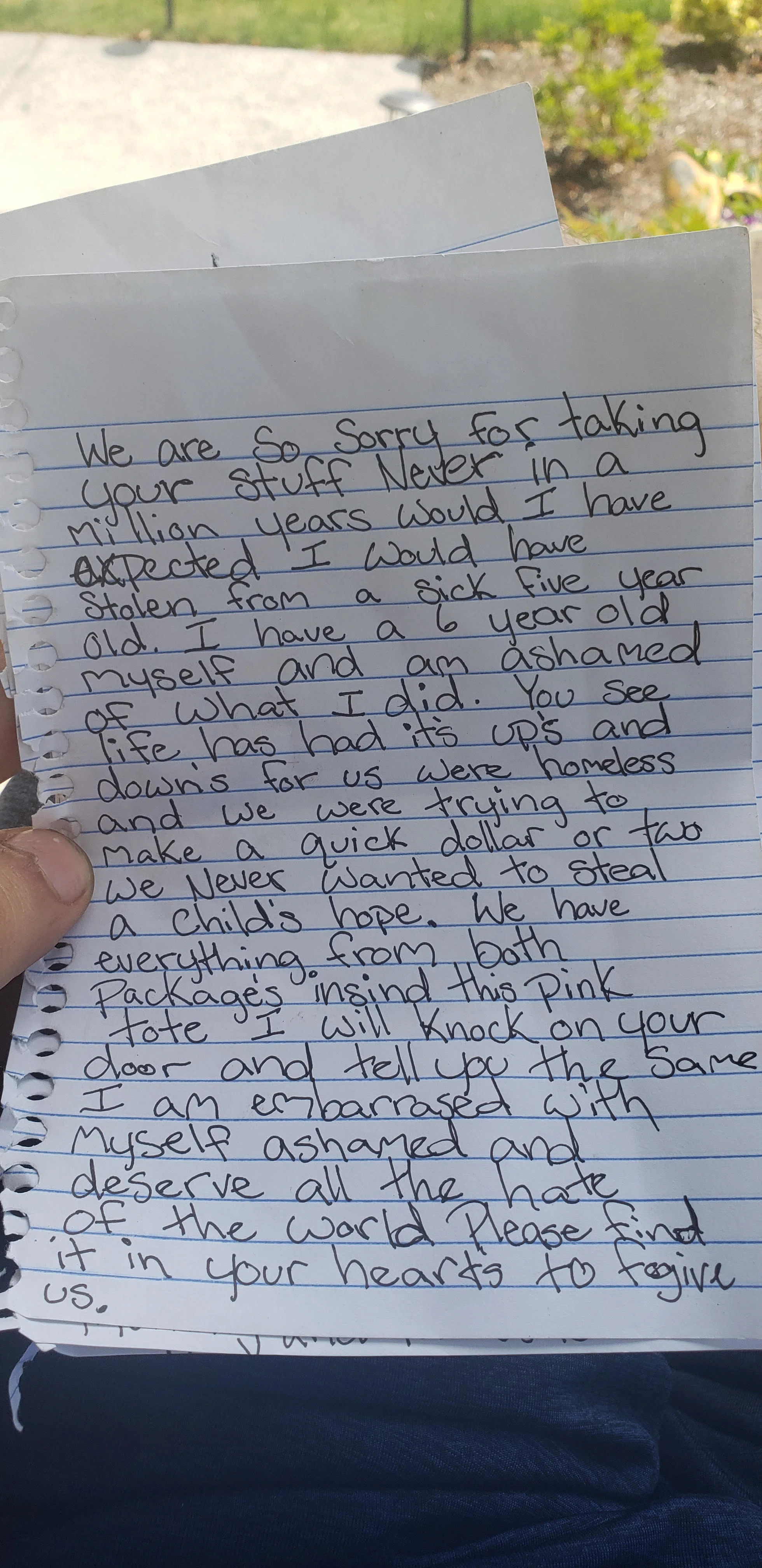 The two women who stole the package later returned the belts to Sergio Moriera's home, along with a heartfelt hand-written apology letter. (Credit: Sergio Moriera)